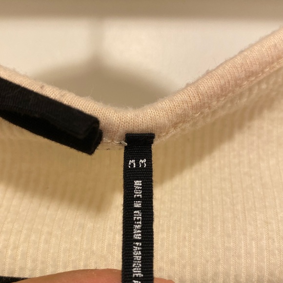 Urban Outfitters Out From Under Long Sleeve Ribbed Button Body Suit Size Medium - Picture 5 of 6